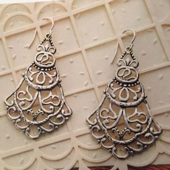 Silpada Sterling Silver Flamenco Flare Filigree Chandelier Ornate Earrings W2949 - Picture 12 of 15